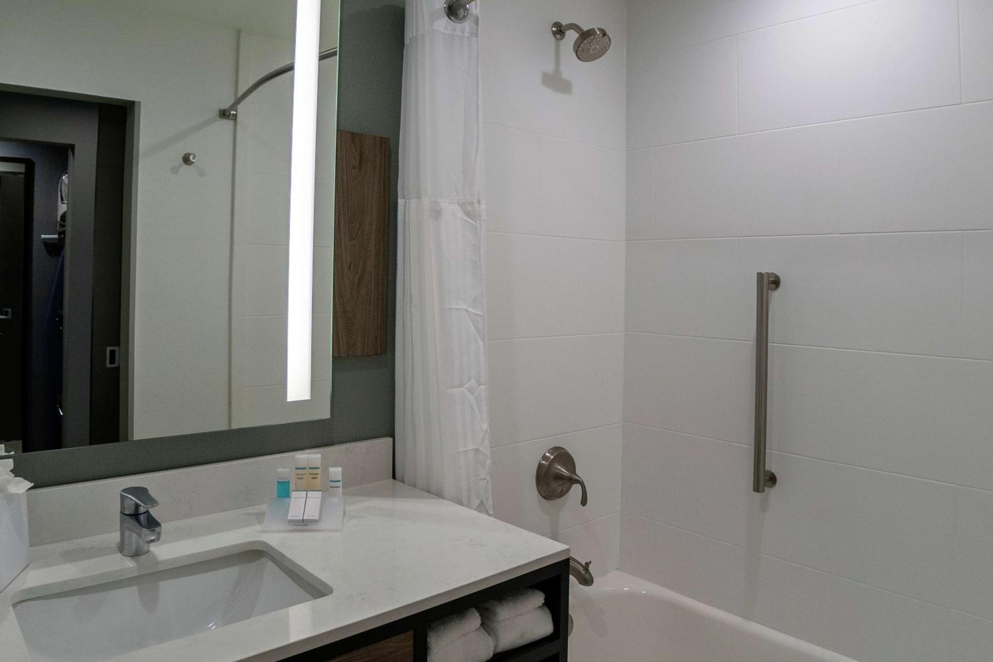 Hilton Garden Inn Spartanburg Dış mekan fotoğraf