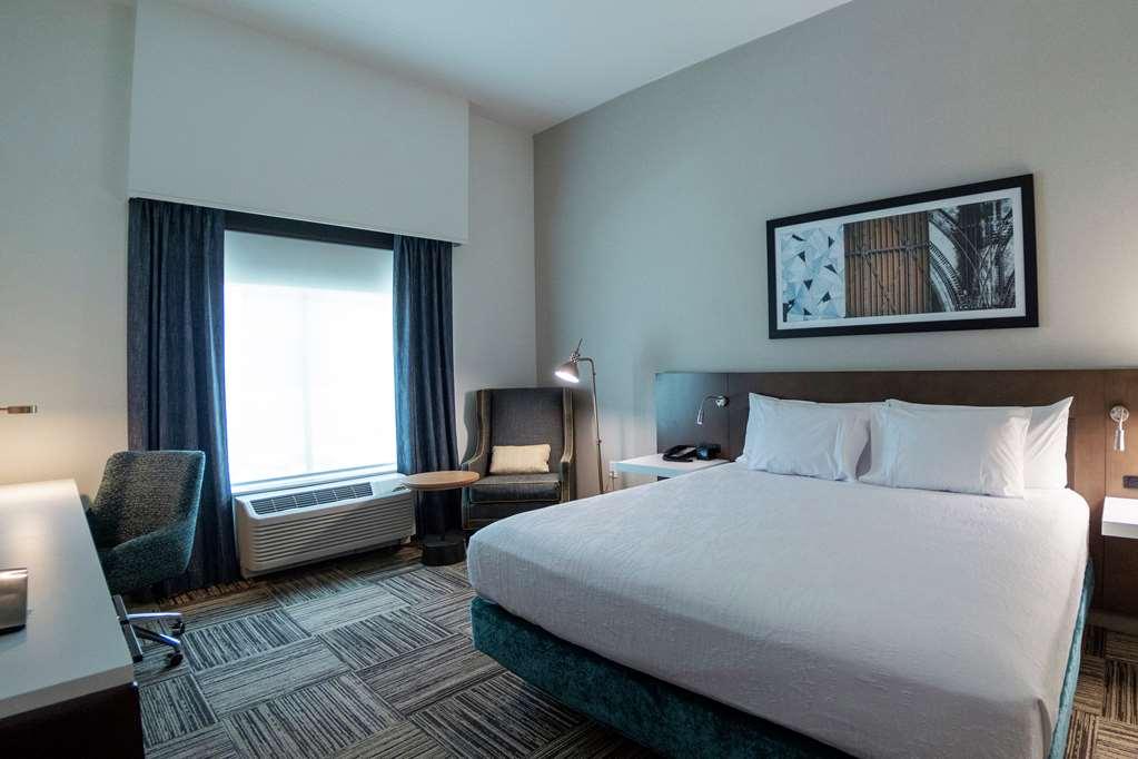 Hilton Garden Inn Spartanburg Oda fotoğraf